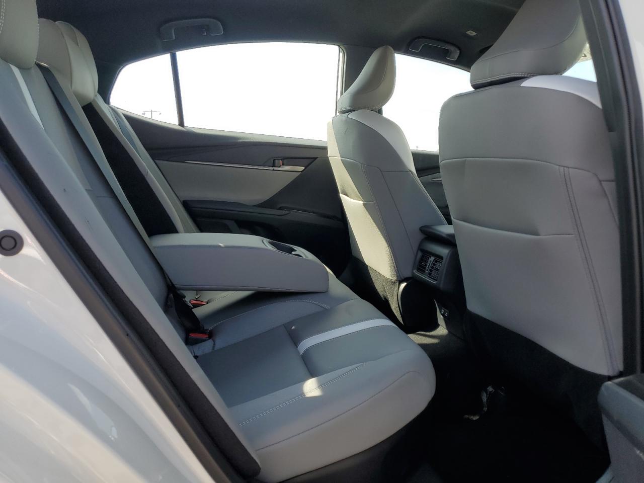 2025 TOYOTA CAMRY XSE photo 10