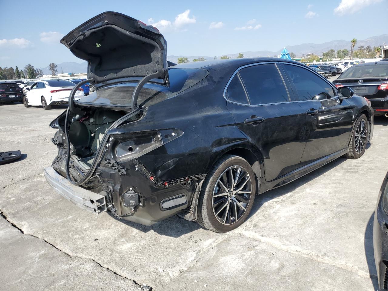 2024 TOYOTA CAMRY SE NIGHT SHADE photo 5