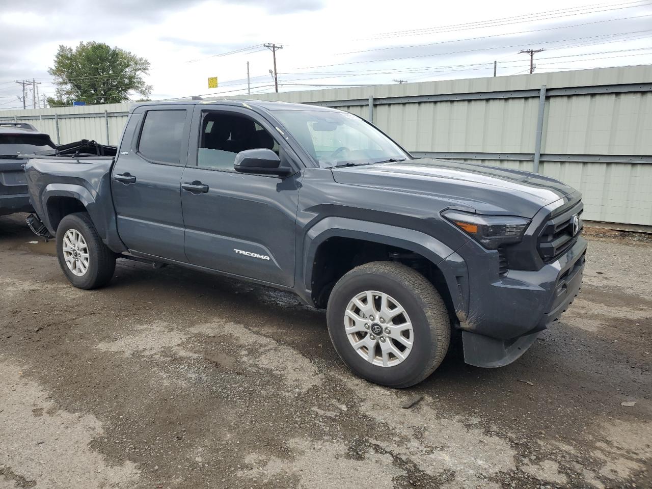 2024 TOYOTA TACOMA DOUBLE CAB photo 7