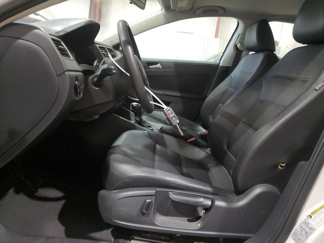 2014 VOLKSWAGEN JETTA SE photo 13