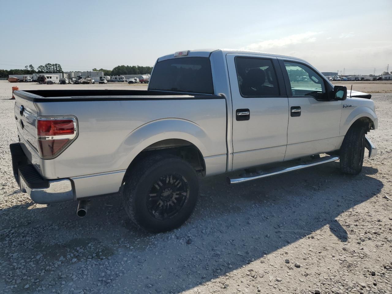 2011 FORD F150 SUPERCREW photo 3