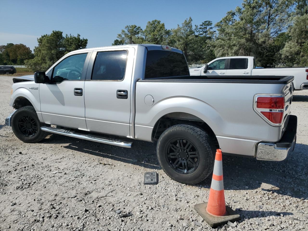 2011 FORD F150 SUPERCREW photo 2