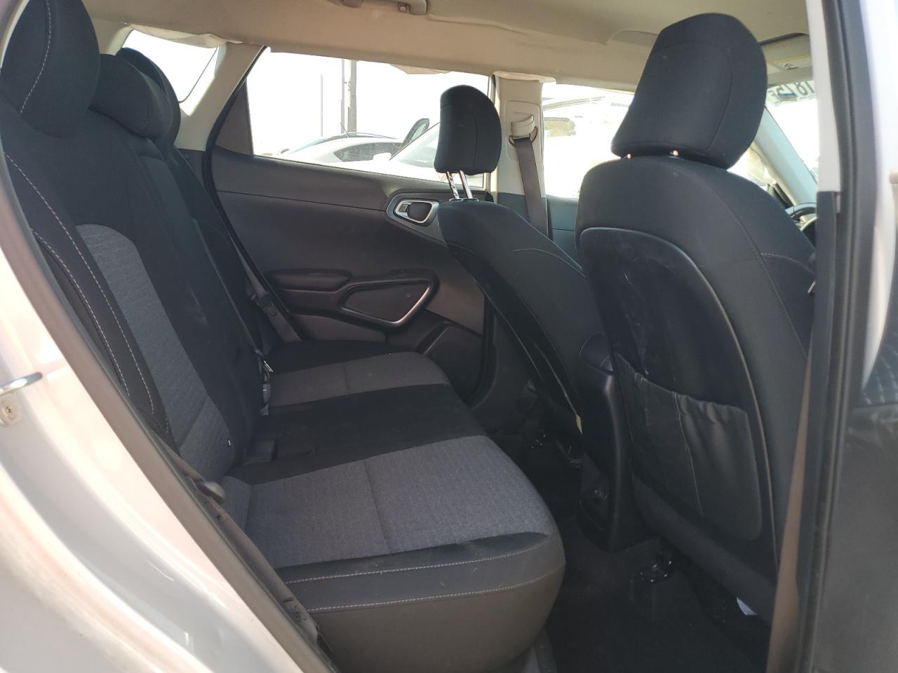 2020 KIA SOUL EX photo 10