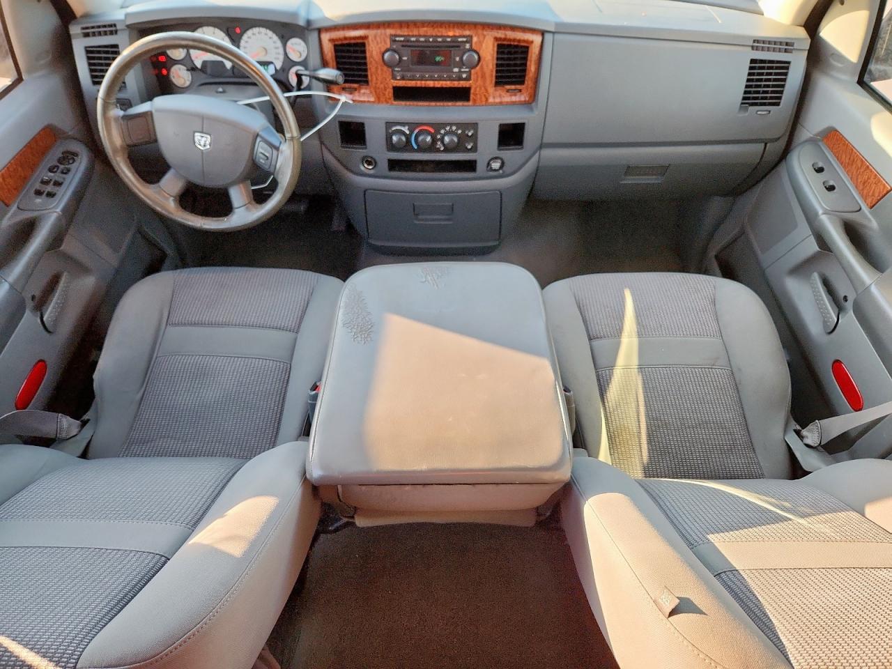 2006 DODGE RAM 1500 photo 8
