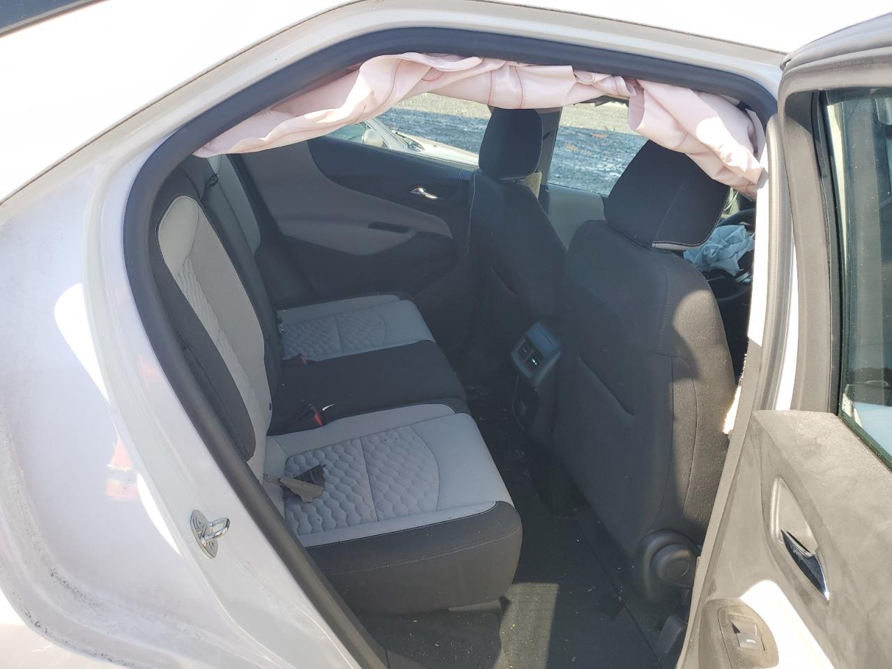 2018 CHEVROLET EQUINOX LS photo 31