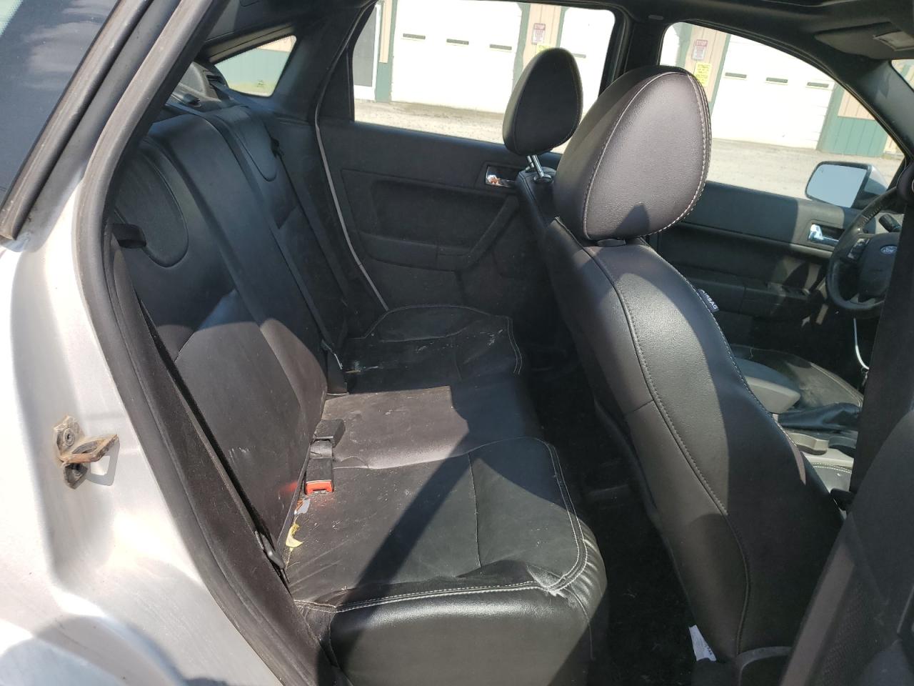 2008 FORD FOCUS SE photo 28