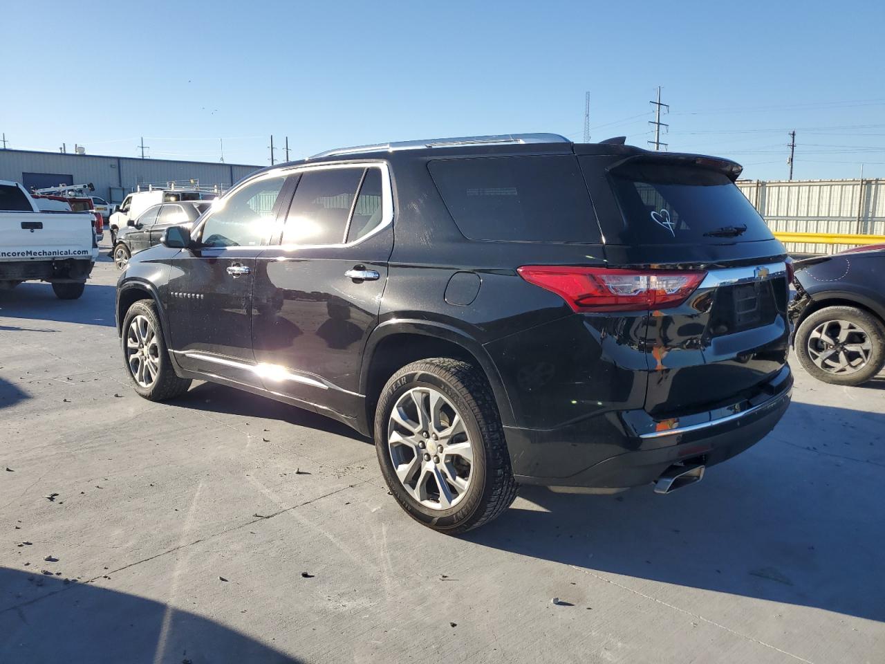 2019 CHEVROLET TRAVERSE PREMIER photo 3