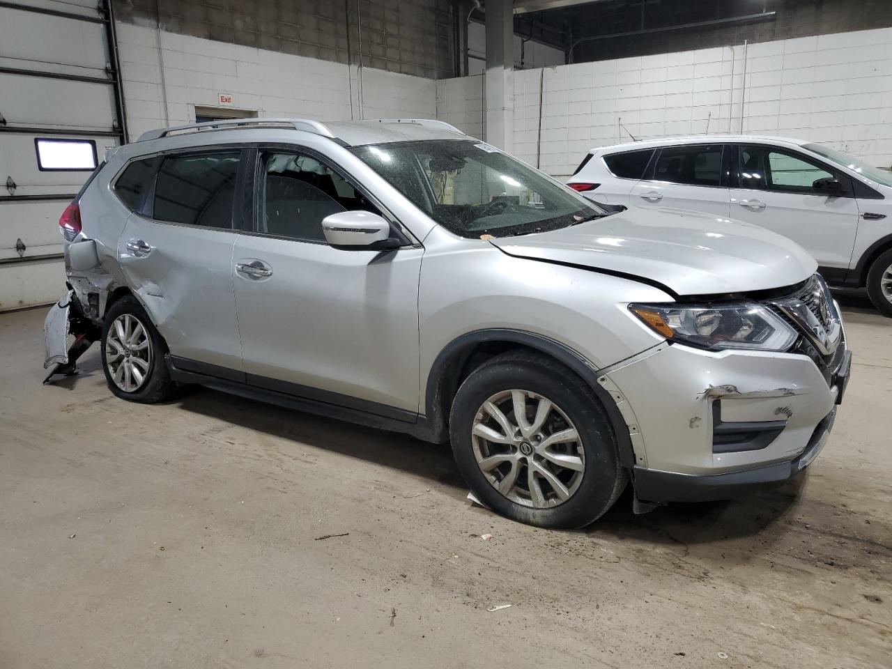 2019 NISSAN ROGUE S photo 4