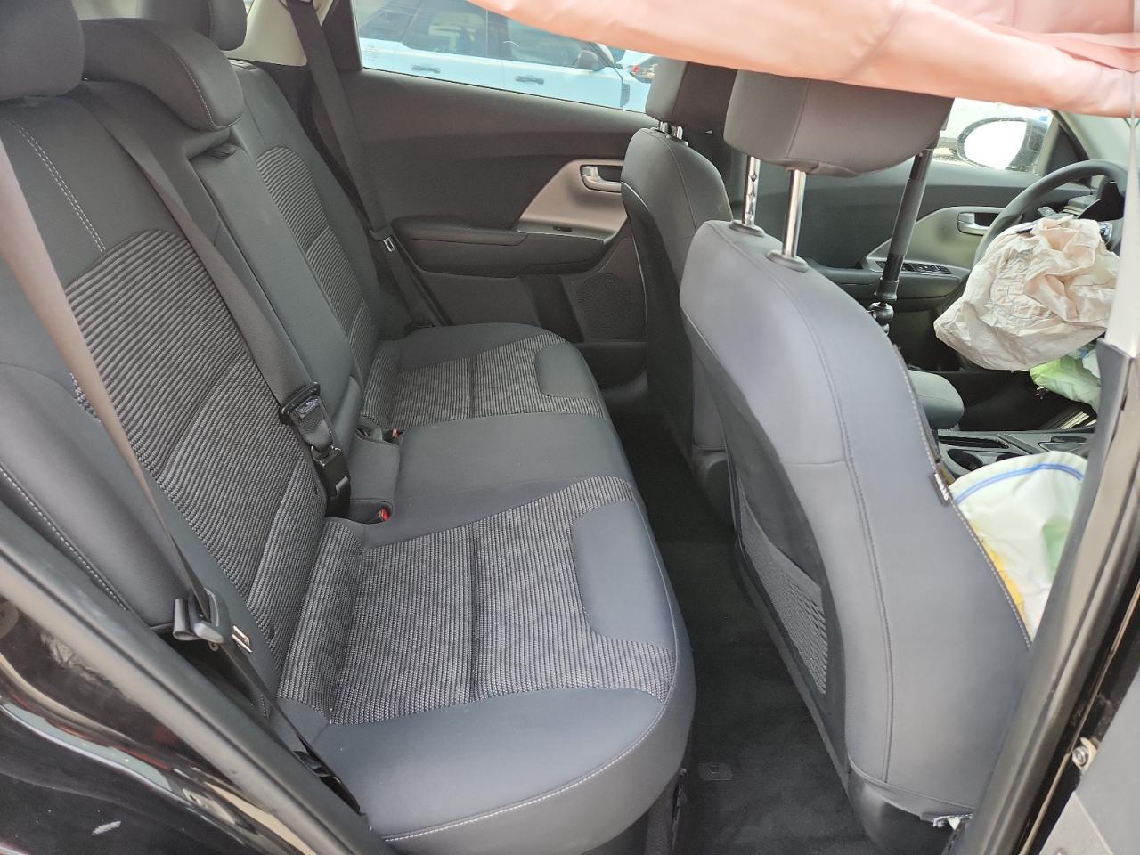 2019 KIA NIRO LX photo 10