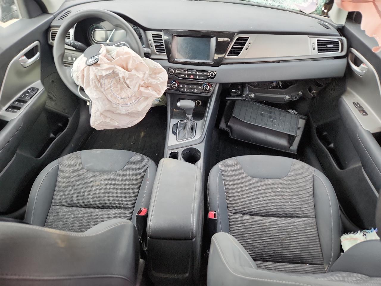 2019 KIA NIRO LX photo 8