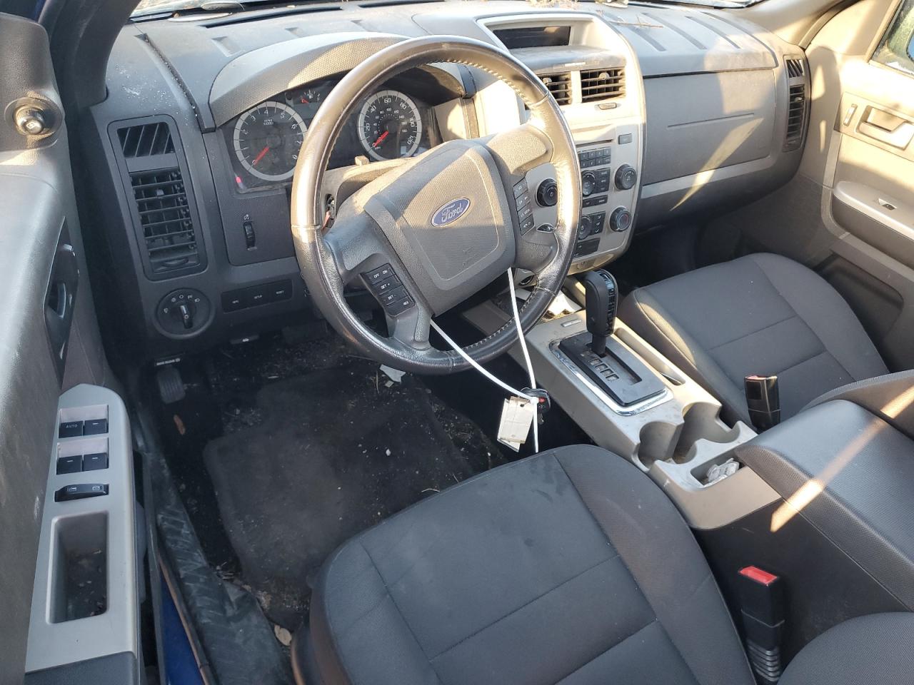2012 FORD ESCAPE XLT photo 15