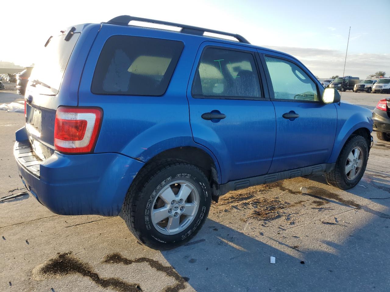 2012 FORD ESCAPE XLT photo 5
