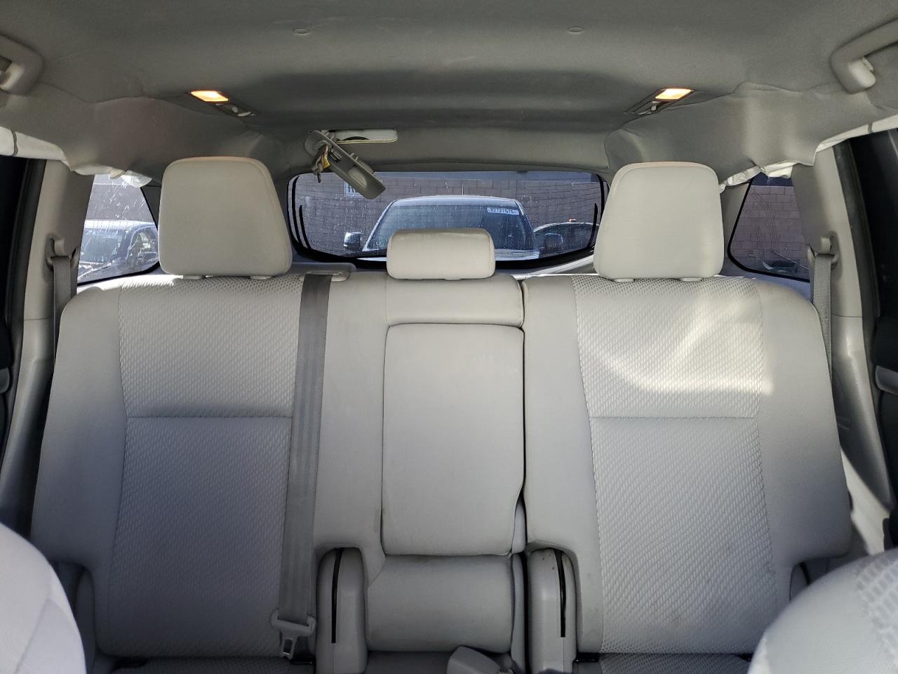 2019 TOYOTA HIGHLANDER LE photo 28