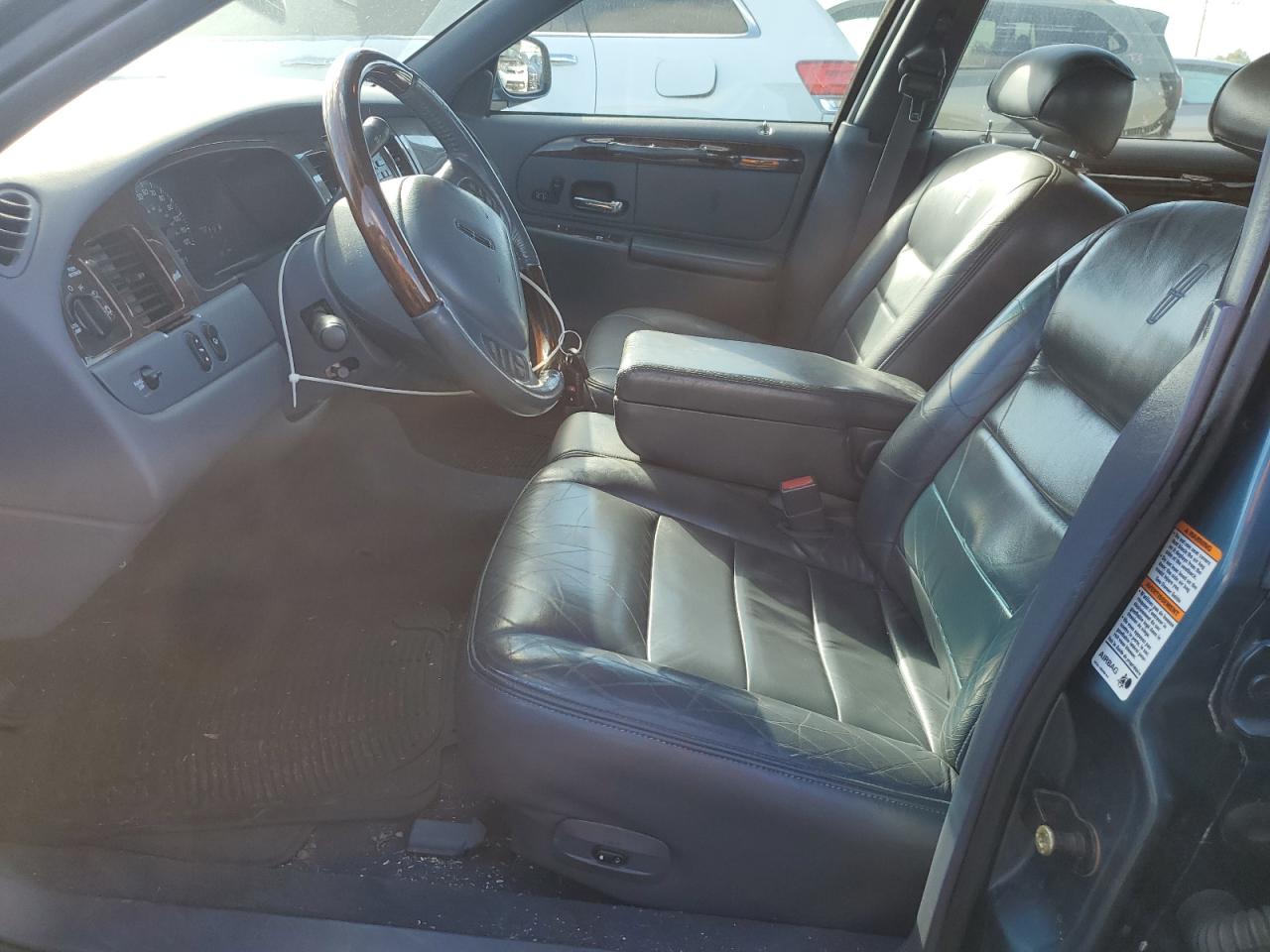 2001 LINCOLN TOWN CAR SIGNATURE photo 13