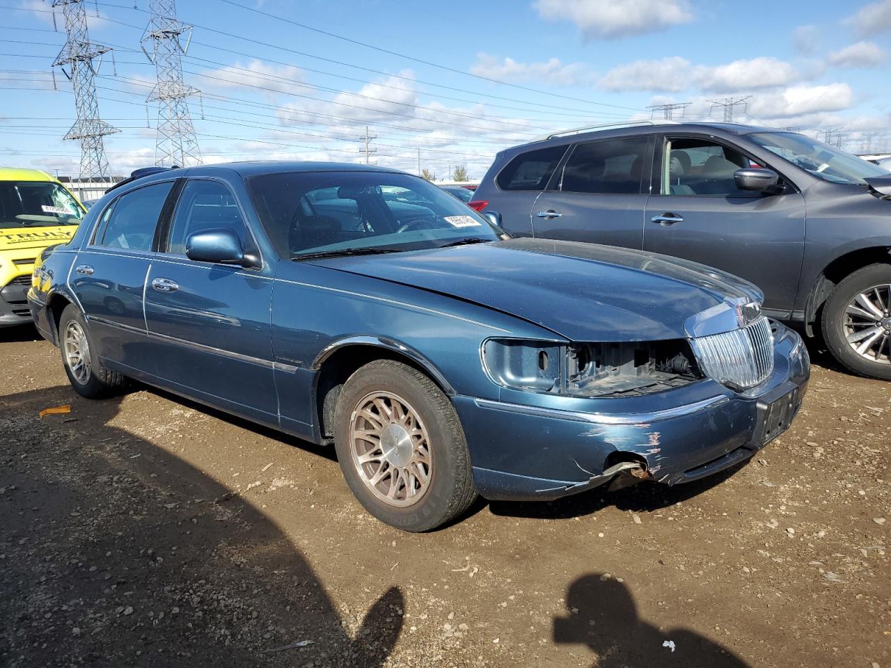 2001 LINCOLN TOWN CAR SIGNATURE photo 7