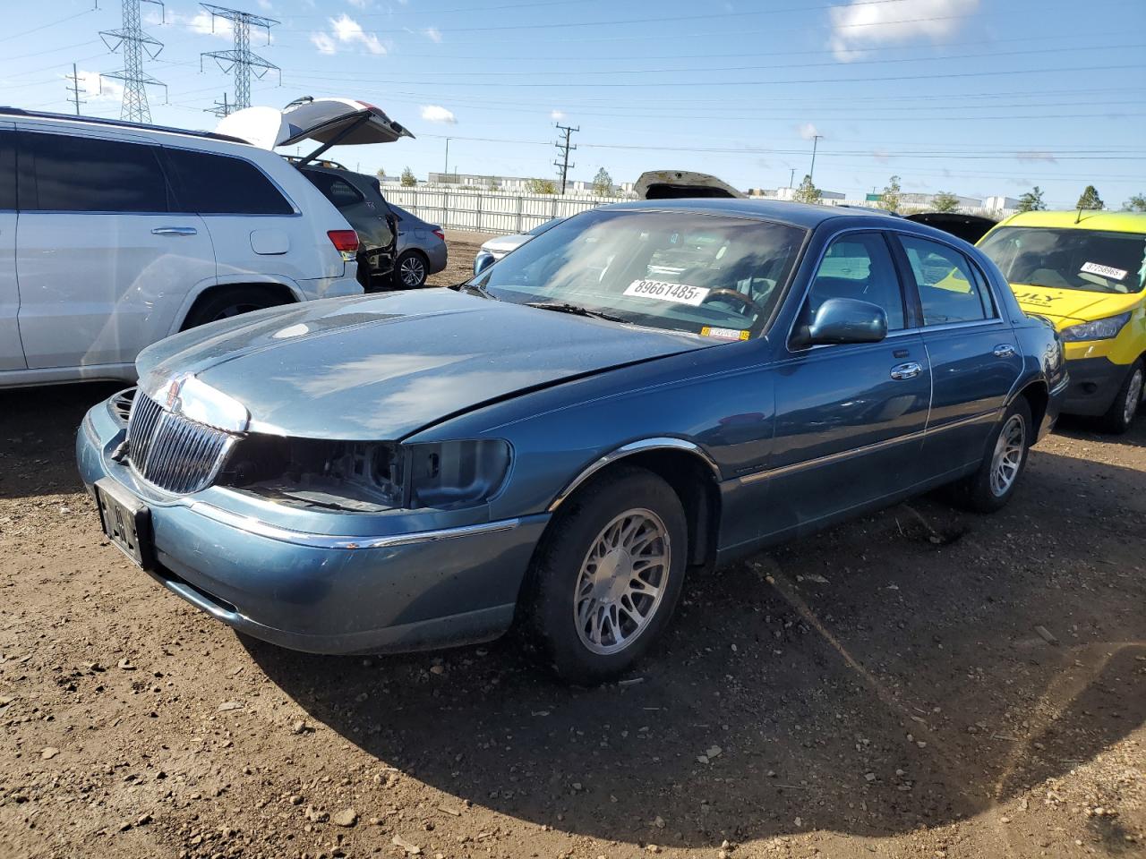 2001 LINCOLN TOWN CAR