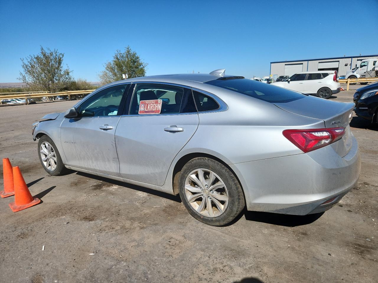 2020 CHEVROLET MALIBU LT photo 2