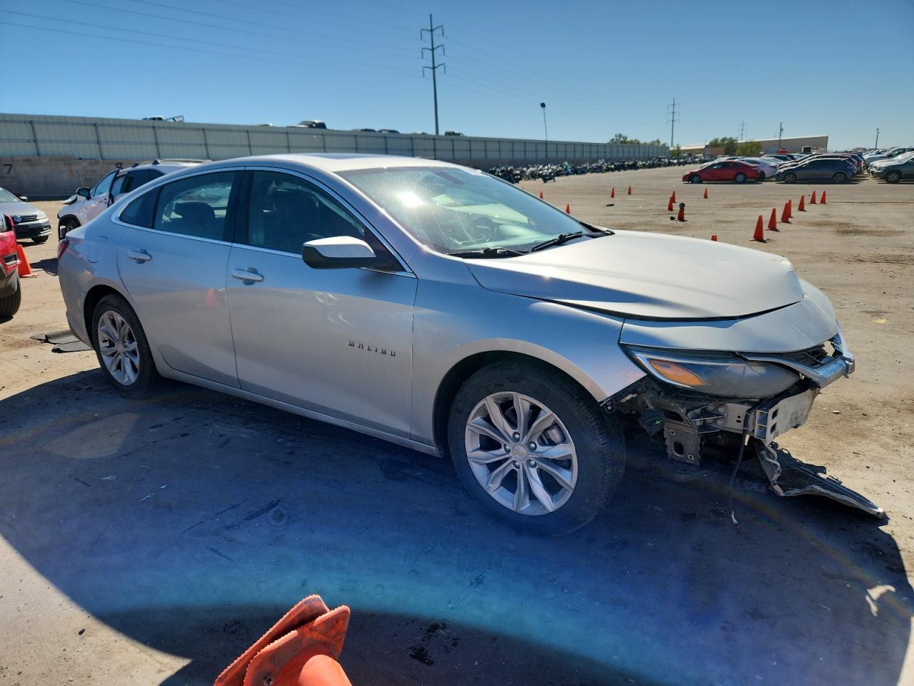 2020 CHEVROLET MALIBU LT photo 4