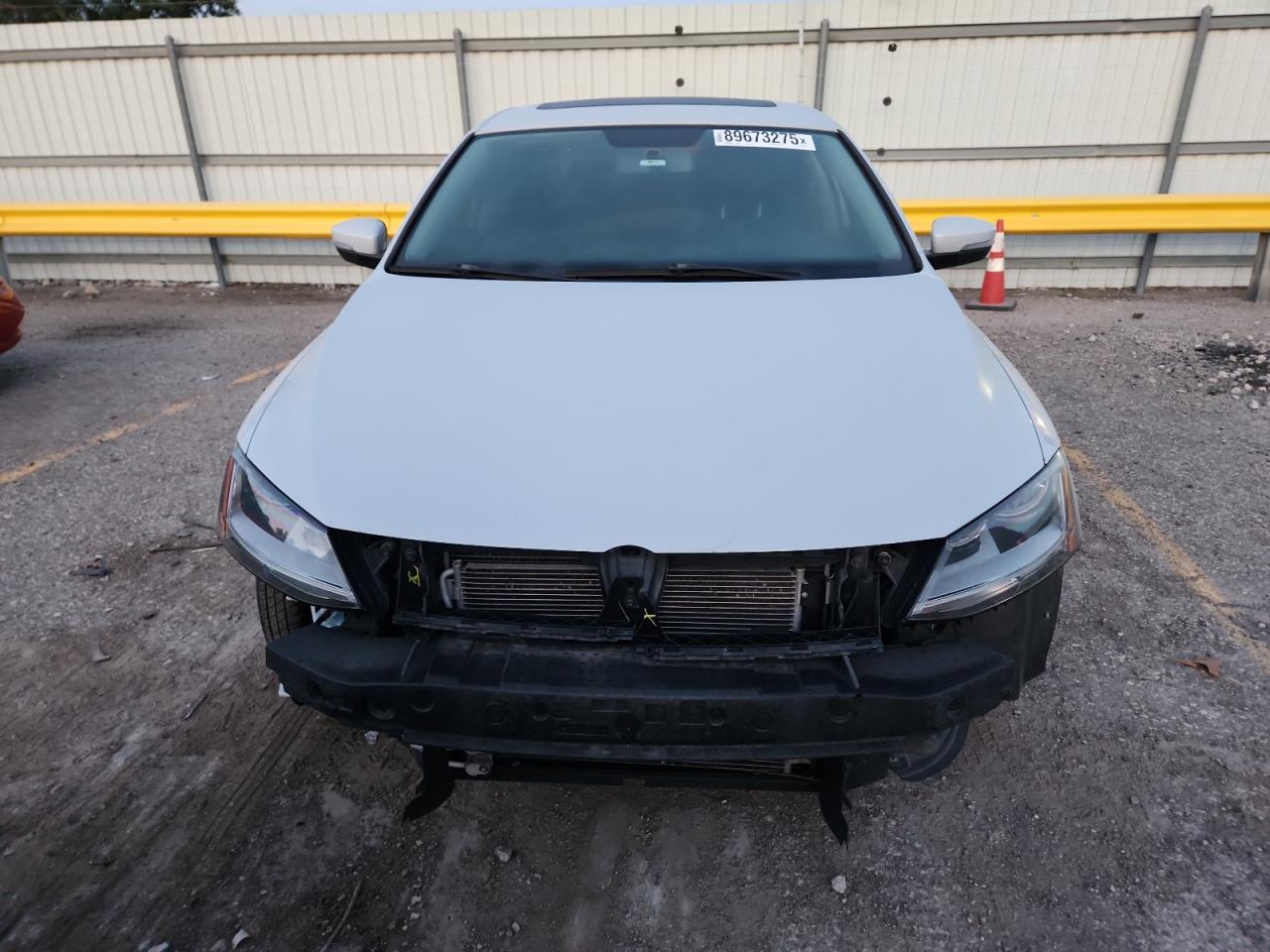 2018 VOLKSWAGEN JETTA SE photo 5