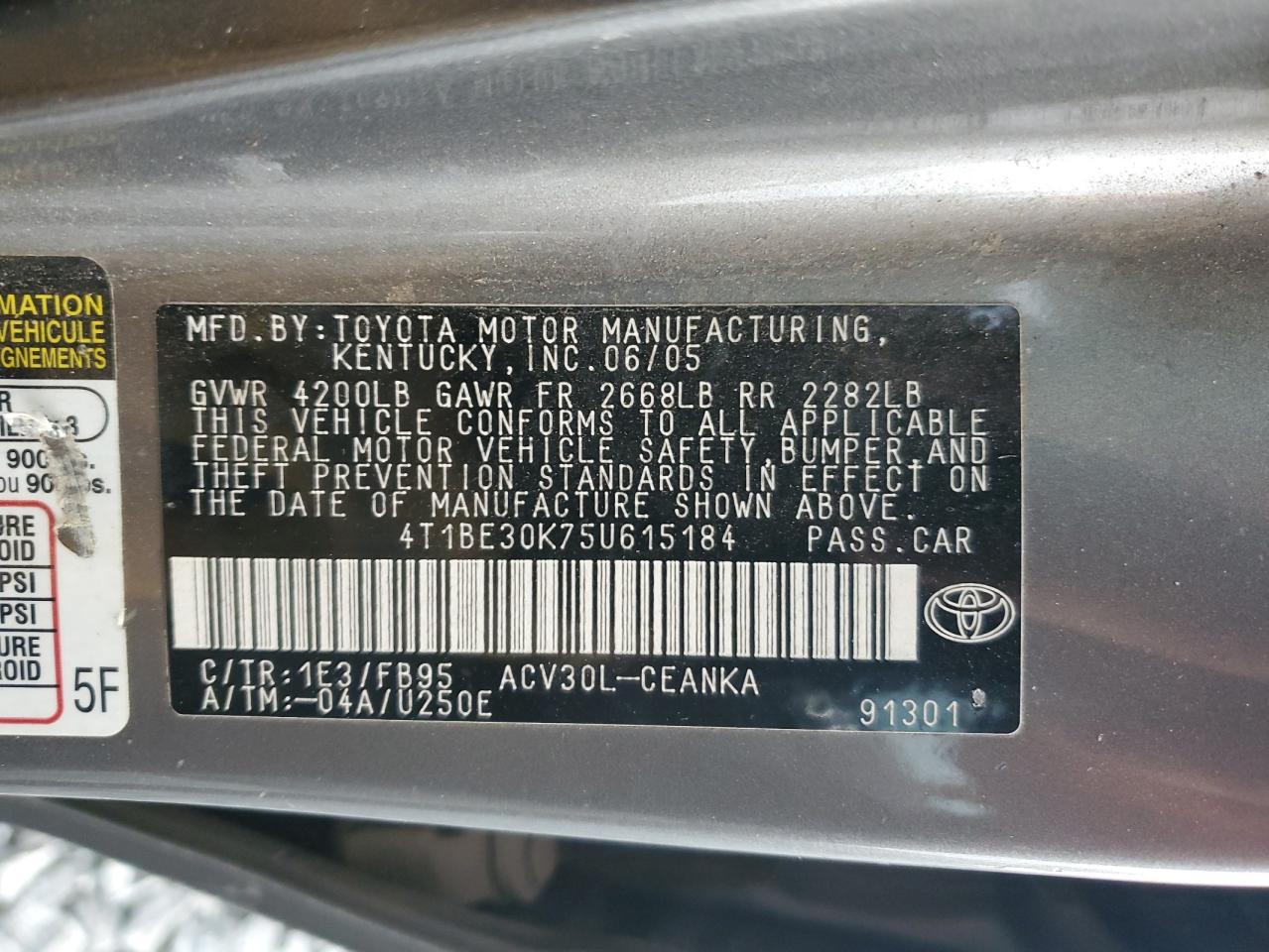 2005 TOYOTA CAMRY LE photo 34