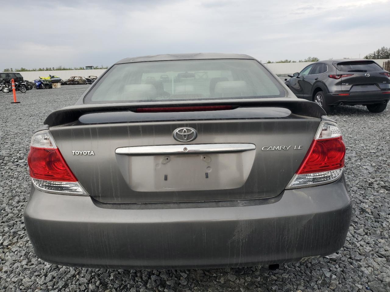 2005 TOYOTA CAMRY LE photo 16