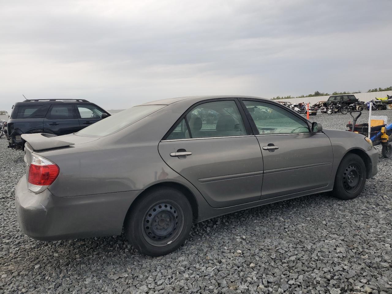 2005 TOYOTA CAMRY LE photo 7
