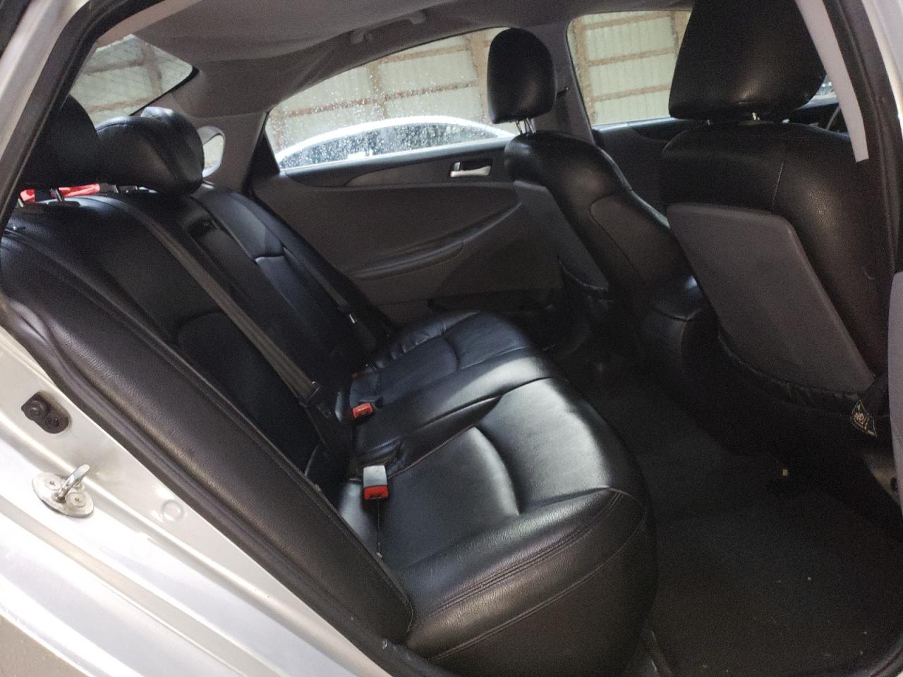 2012 HYUNDAI SONATA GLS photo 28