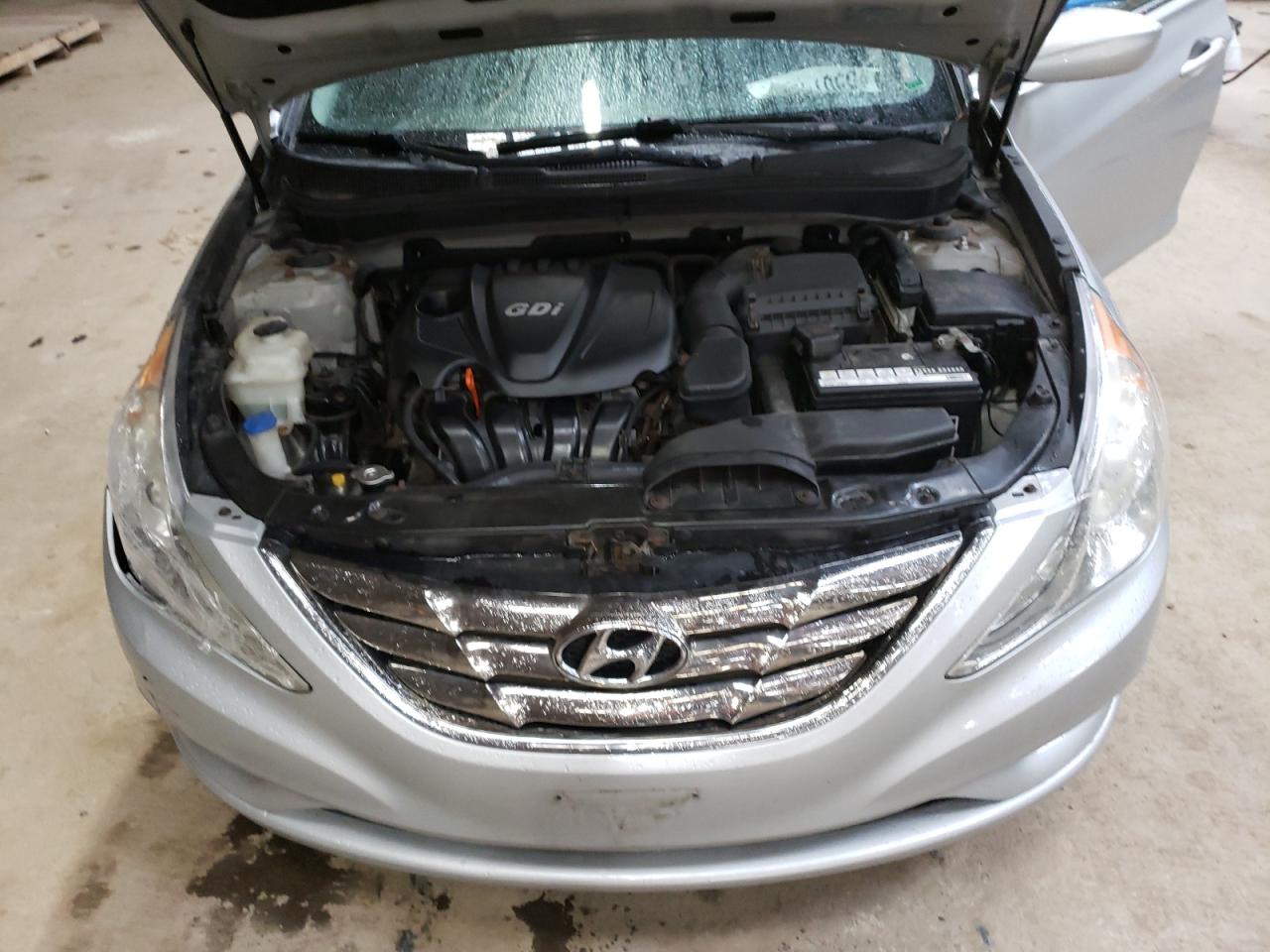 2012 HYUNDAI SONATA GLS photo 31