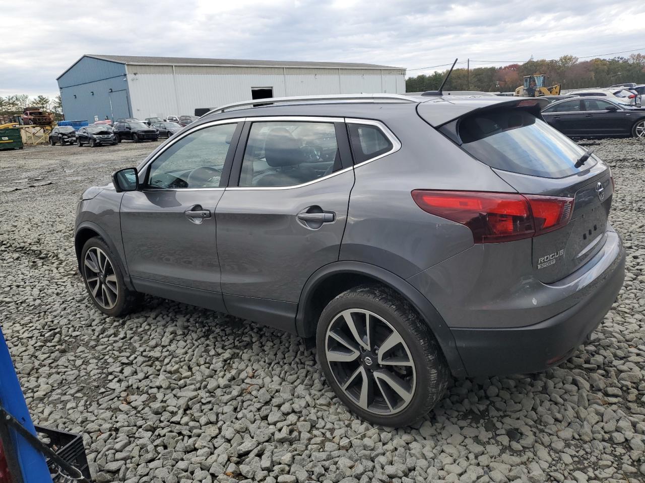 2019 NISSAN ROGUE SPORT S photo 2