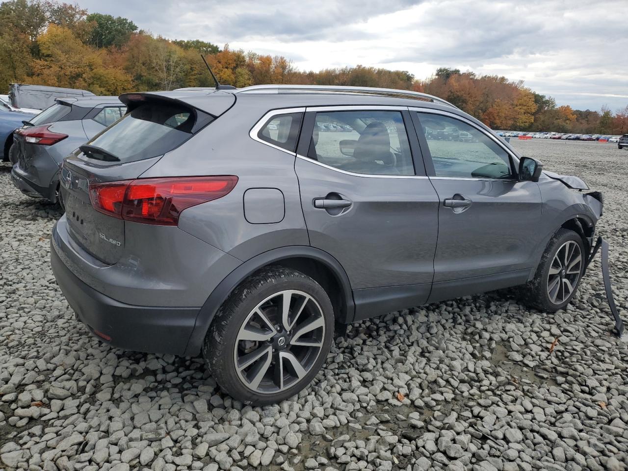 2019 NISSAN ROGUE SPORT S photo 3