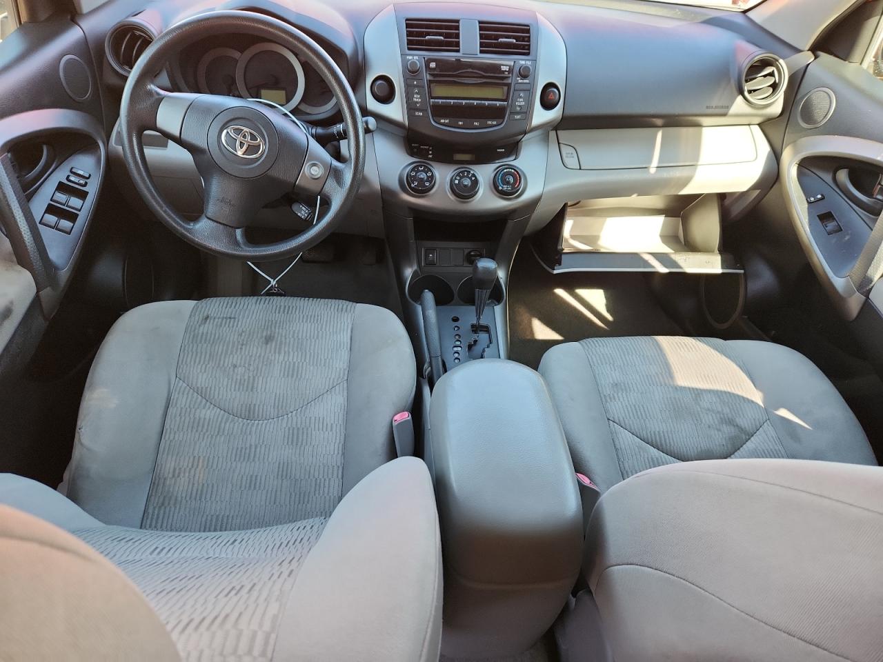 2011 TOYOTA RAV4 BASE photo 8