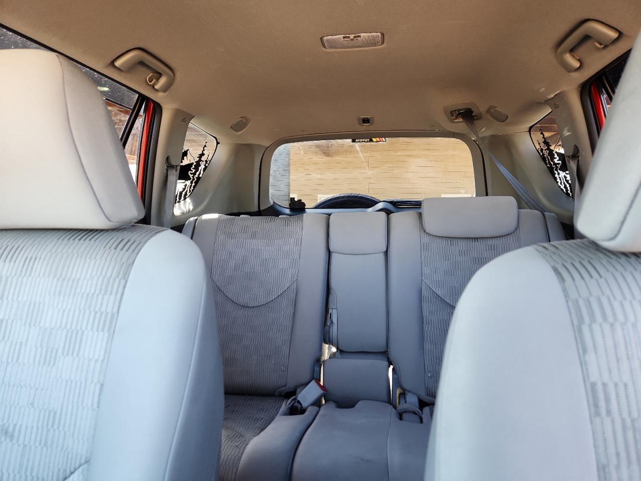 2011 TOYOTA RAV4 BASE photo 10