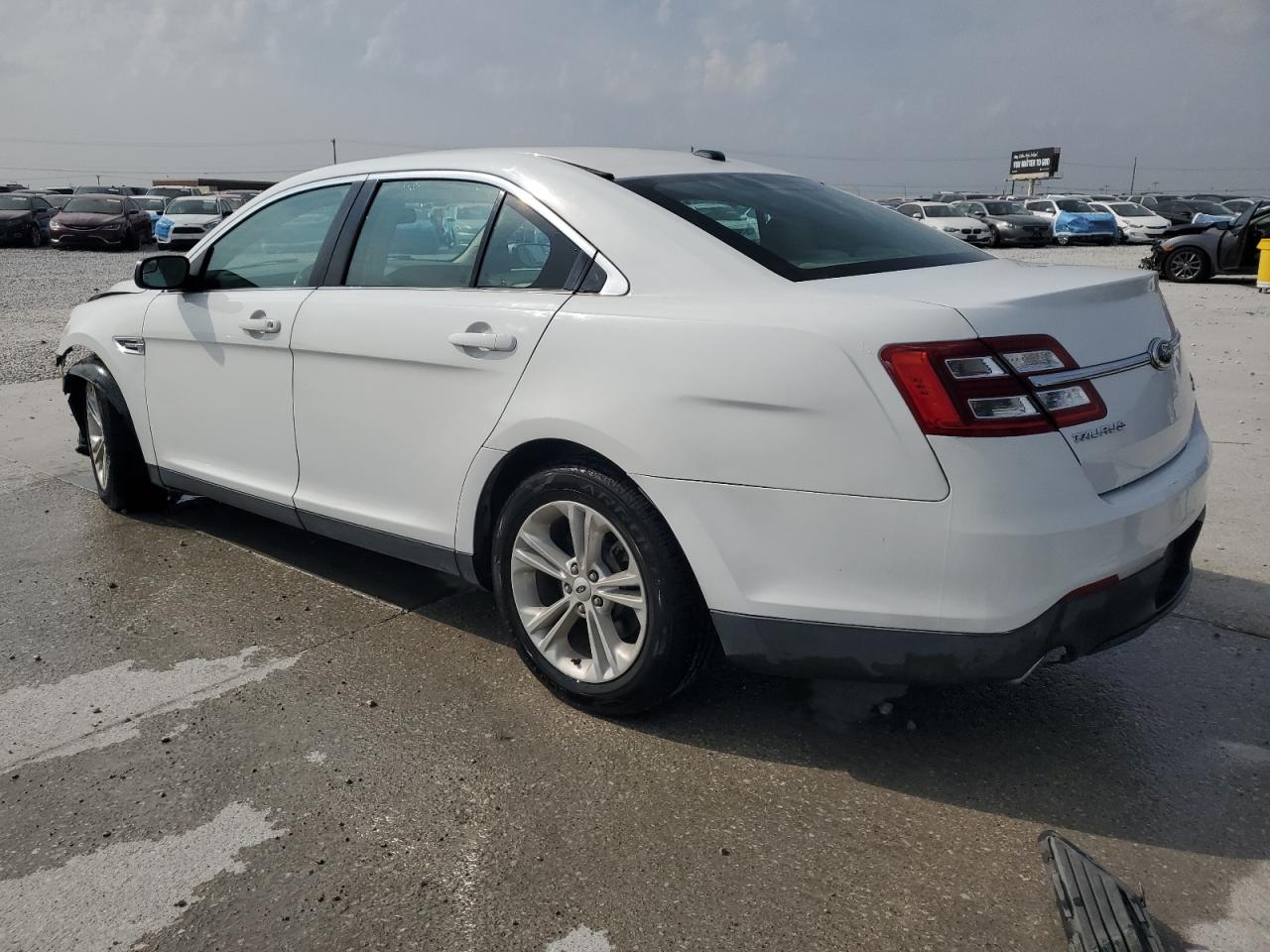 2014 FORD TAURUS SEL photo 3