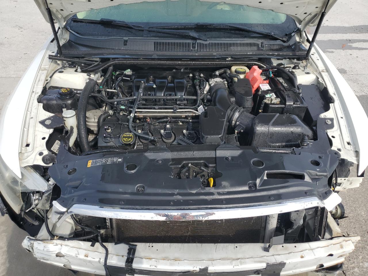 2014 FORD TAURUS SEL photo 21
