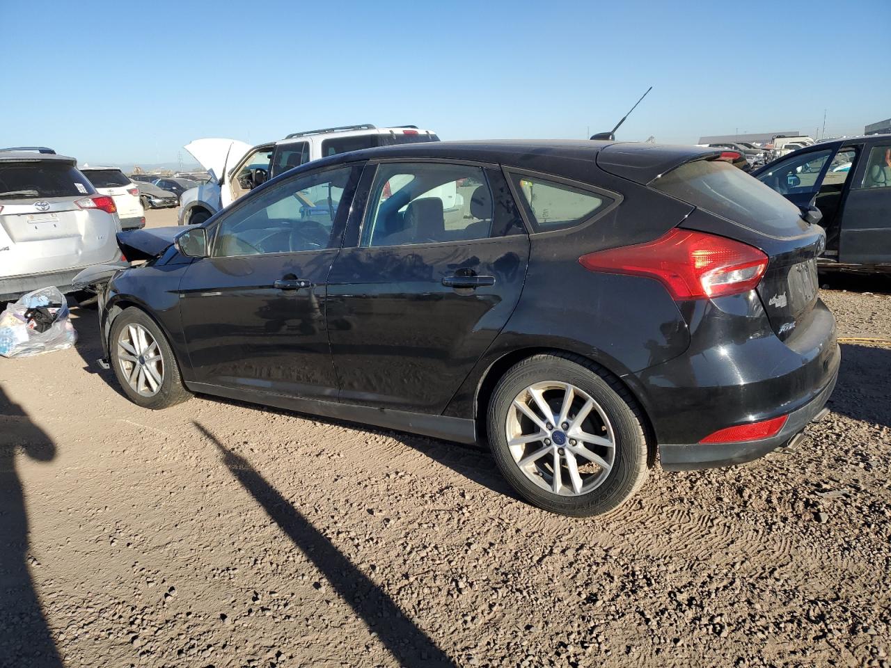 2018 FORD FOCUS SE photo 2