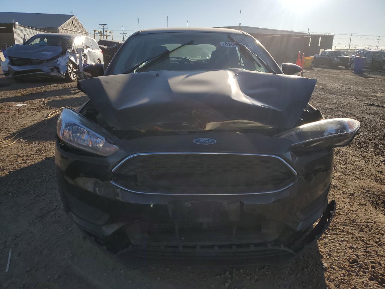 2018 FORD FOCUS SE photo 5