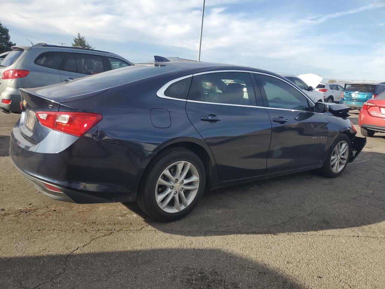 2017 CHEVROLET MALIBU LT photo 7