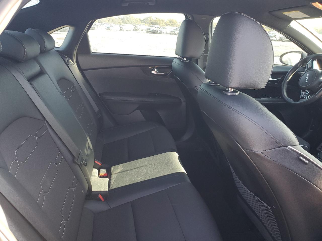 2024 KIA FORTE GT LINE photo 19