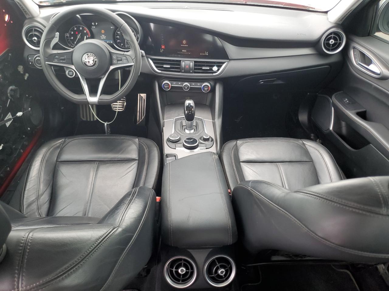 2017 ALFA ROMEO GIULIA photo 8