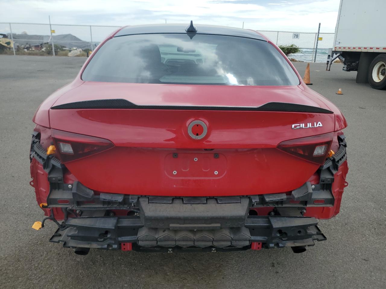 2017 ALFA ROMEO GIULIA photo 6