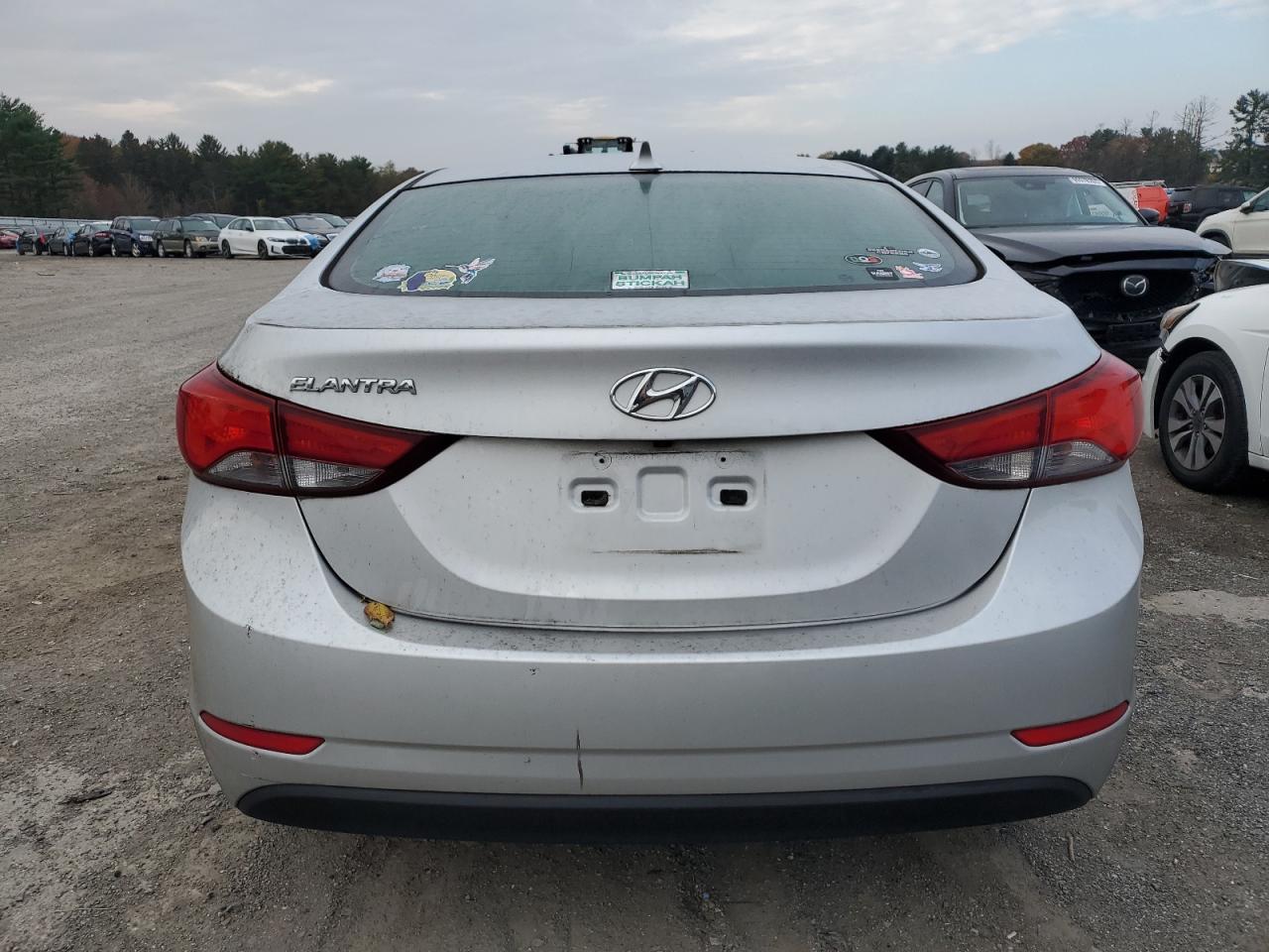 2015 HYUNDAI ELANTRA SE photo 11