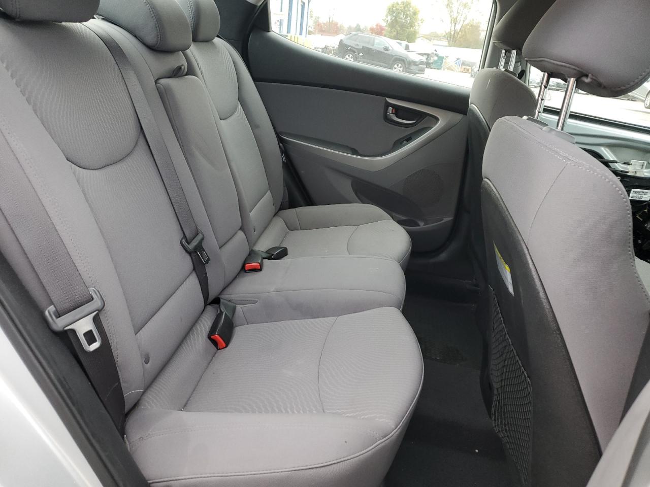 2015 HYUNDAI ELANTRA SE photo 19