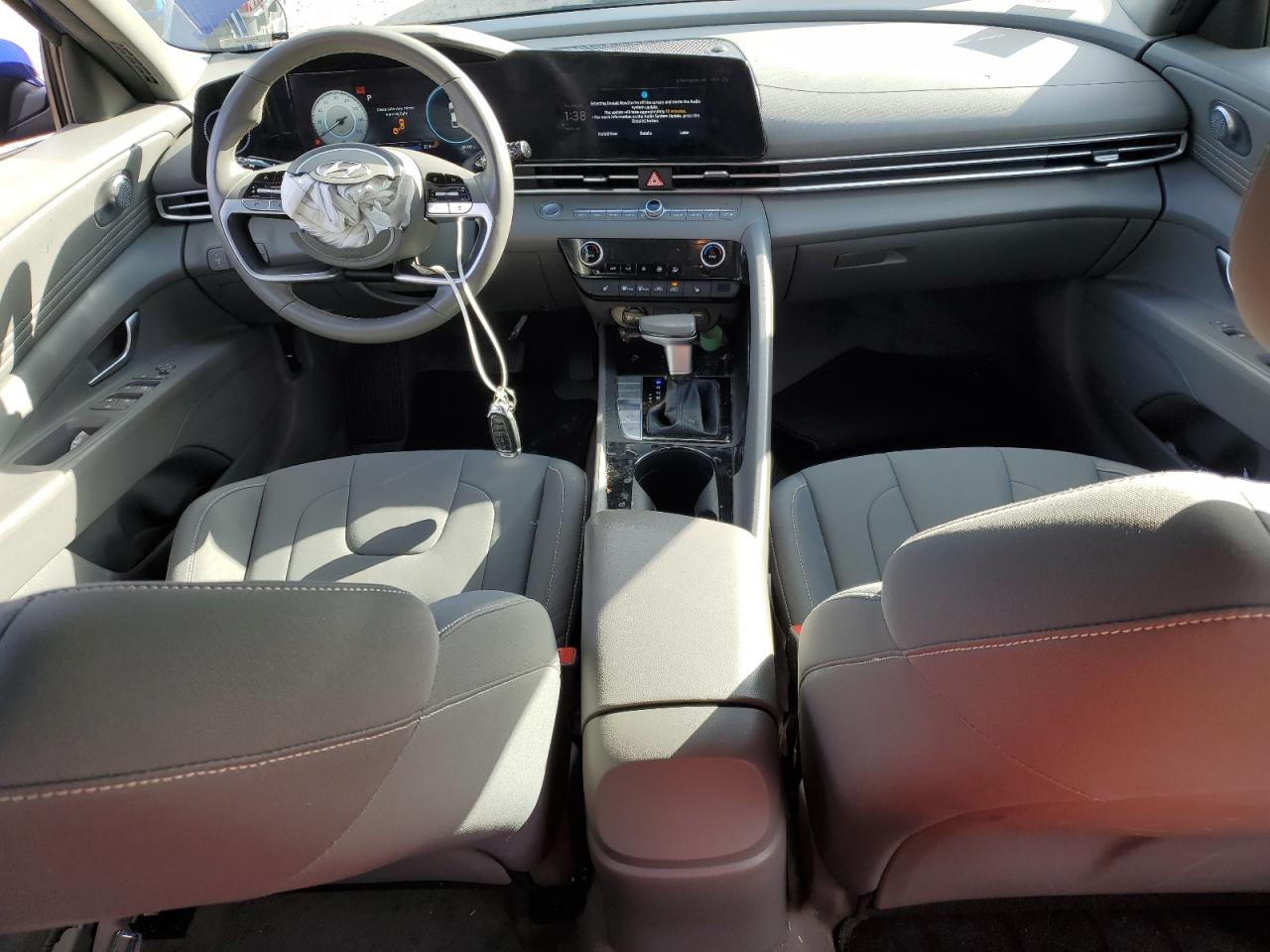 2023 HYUNDAI ELANTRA SEL photo 15