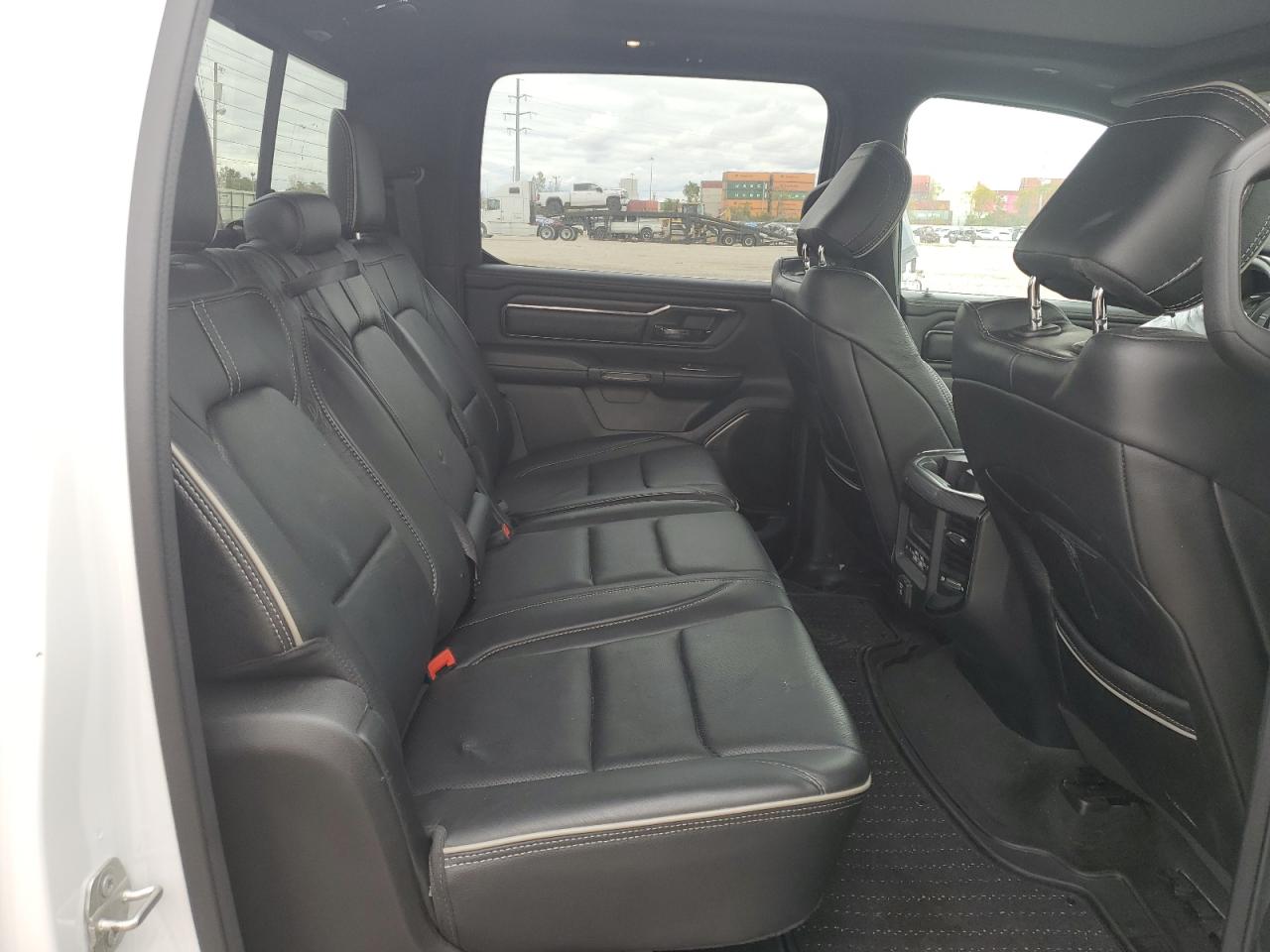 2023 RAM 1500 photo 19