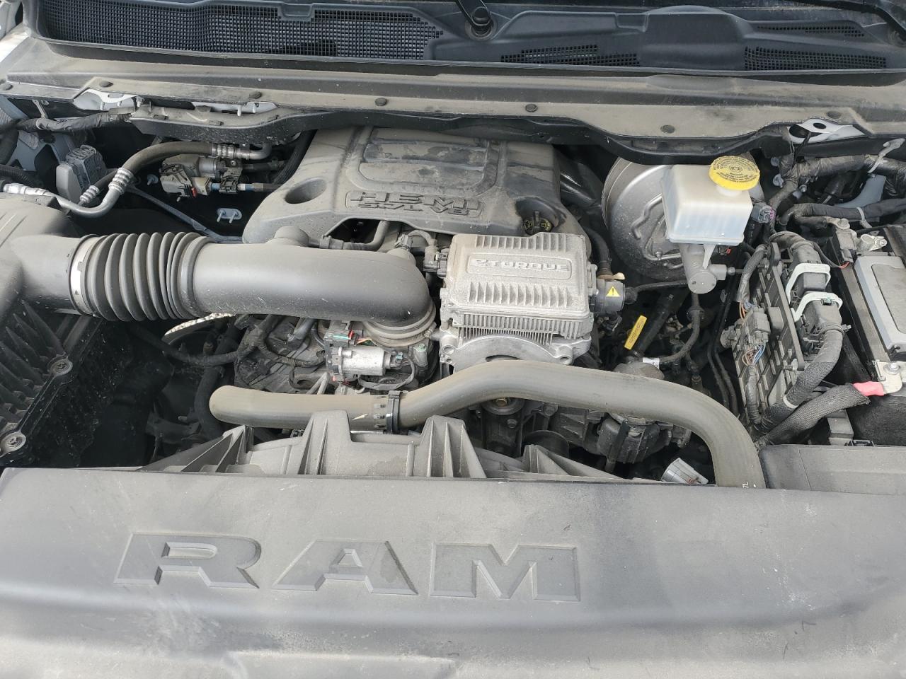 2023 RAM 1500 photo 21