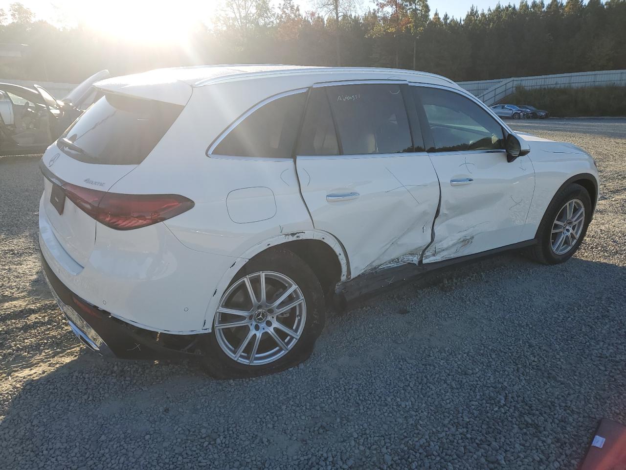 2025 MERCEDES-BENZ GLC 300 4MATIC photo 7