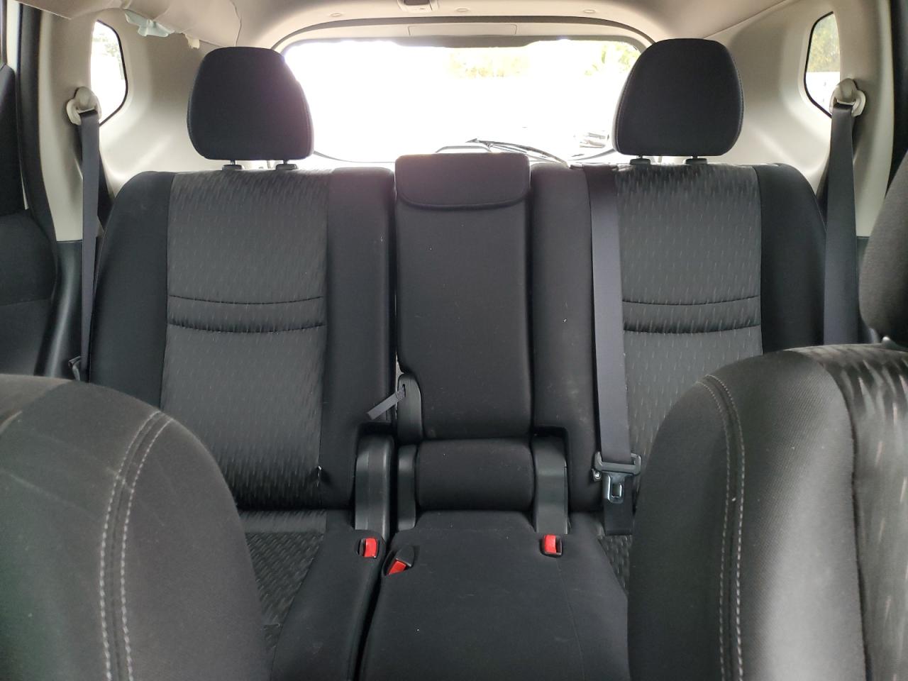 2017 NISSAN ROGUE S photo 28