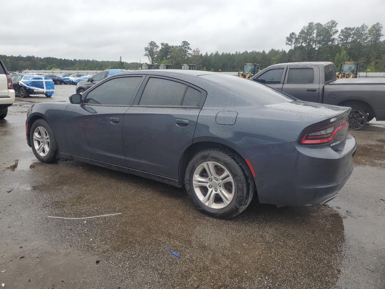 2017 DODGE CHARGER SE photo 3