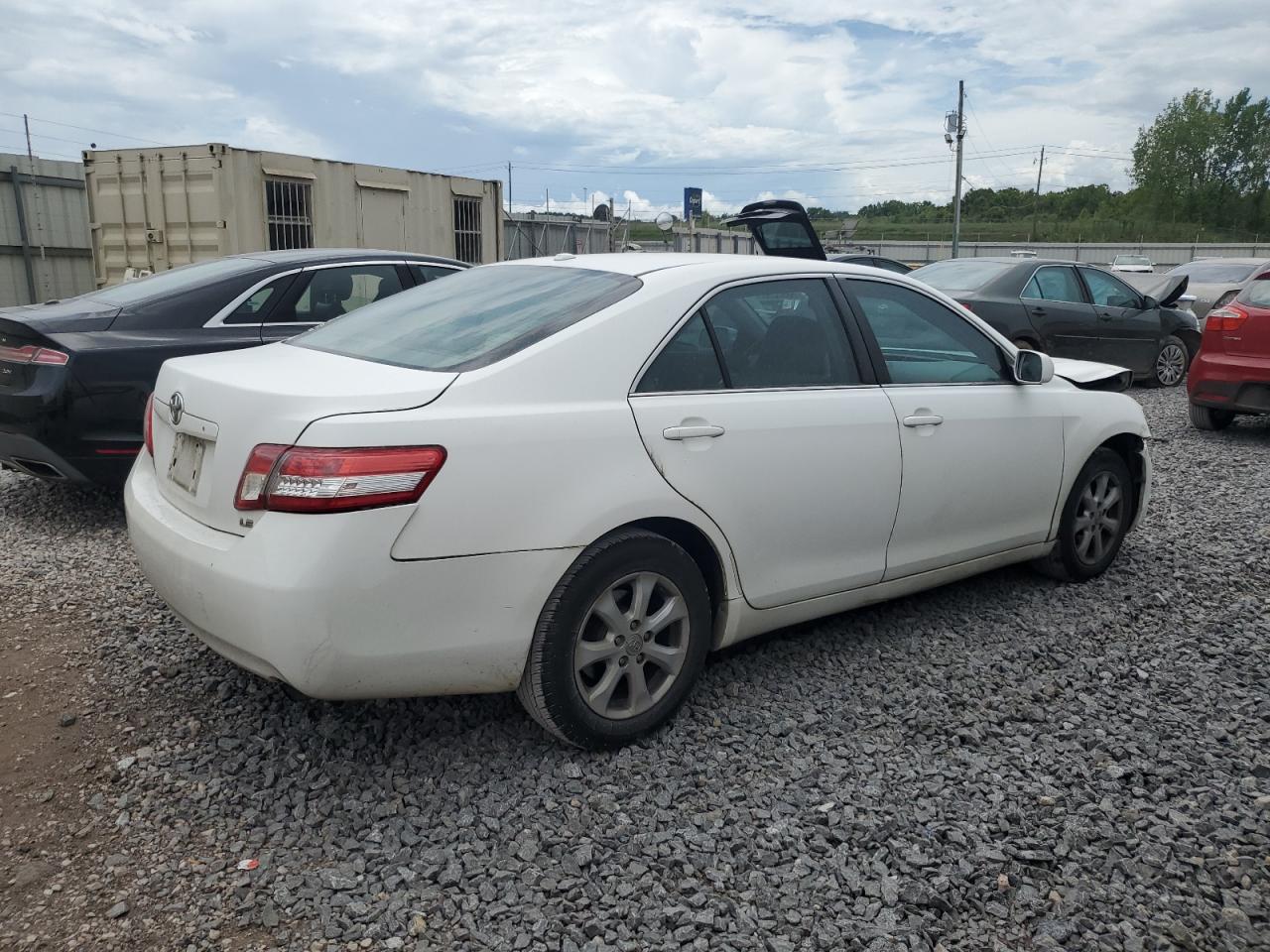 2011 TOYOTA CAMRY BASE photo 7
