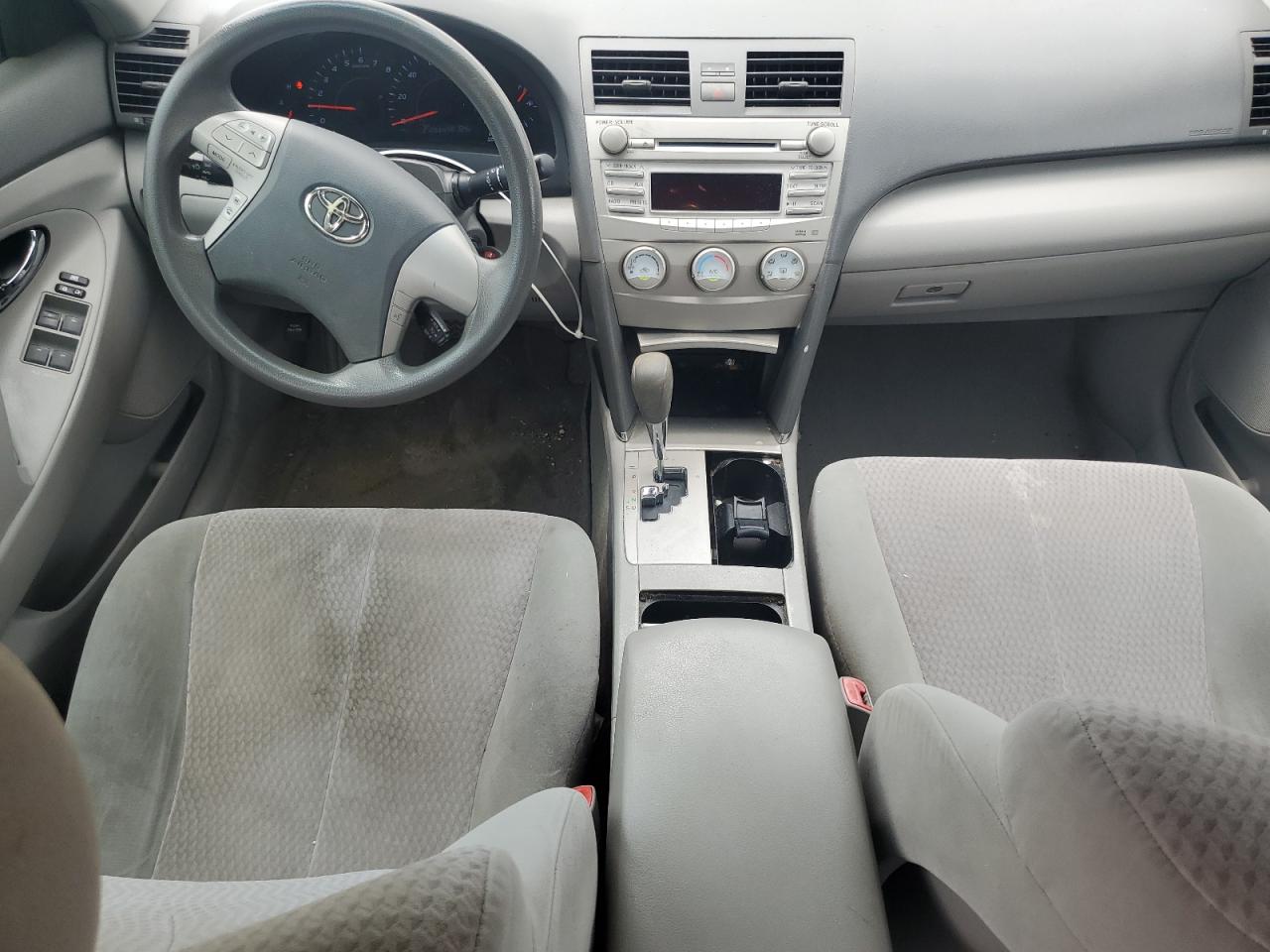 2011 TOYOTA CAMRY BASE photo 22